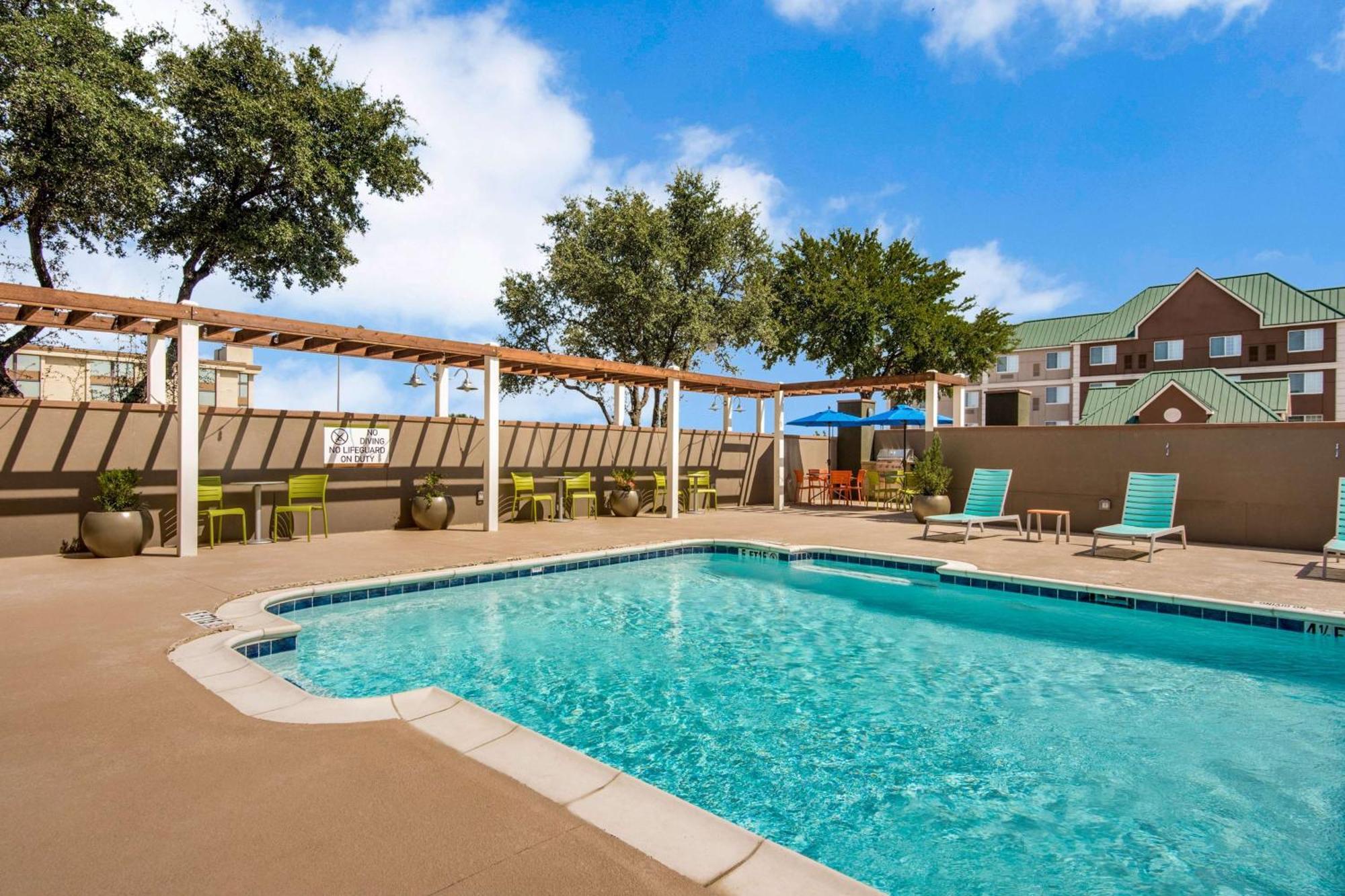 Home2 Suites By Hilton Dfw Airport South Irving Bagian luar foto